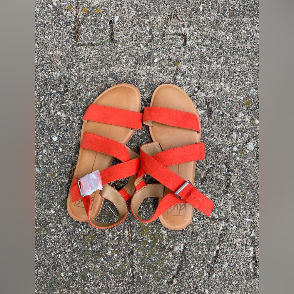 dv8 dolce vita, orange, size 9, side buckle flat sandal